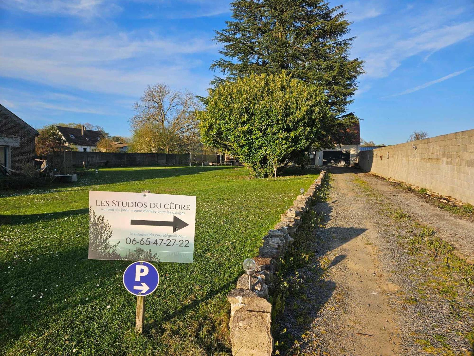 Studios Du Cedre Cuvilly Buitenkant foto